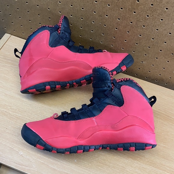 Air Jordan 10 Retro Fusion Red Women’s Size 6 Sneakers - Picture 5 of 12